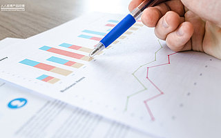 數據產品經理，并不是數據 + 產品經理