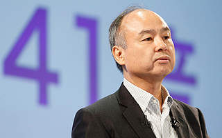 孙正义四面楚歌：软银帝国迎史上最糟业绩、最大赌注几近破产