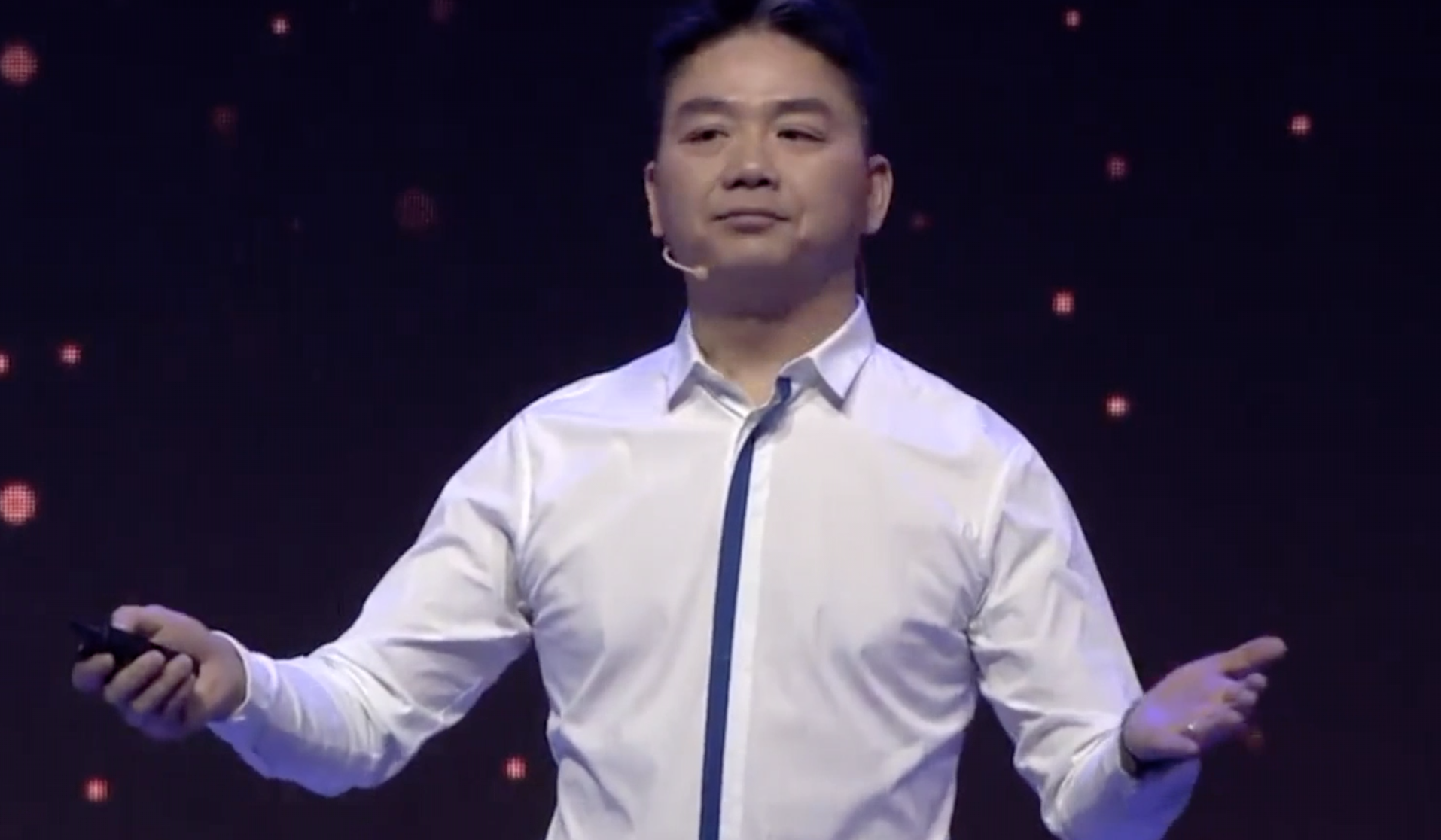 刘强东业绩会议上发声：两个坚信