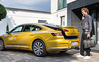 iPhone 11 上的精准定位技术，你在汽车上也可以用了