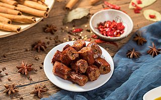 掉隊鴨界BAT，周黑鴨“出柜”