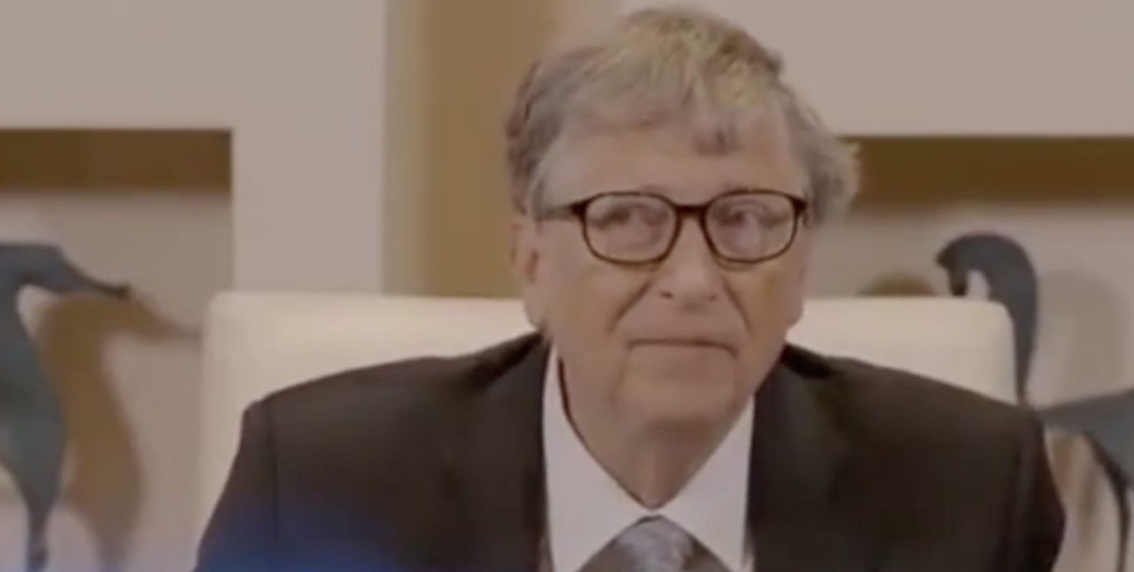 比尔盖茨调侃重返世界首富：显然我捐钱捐得还不够快