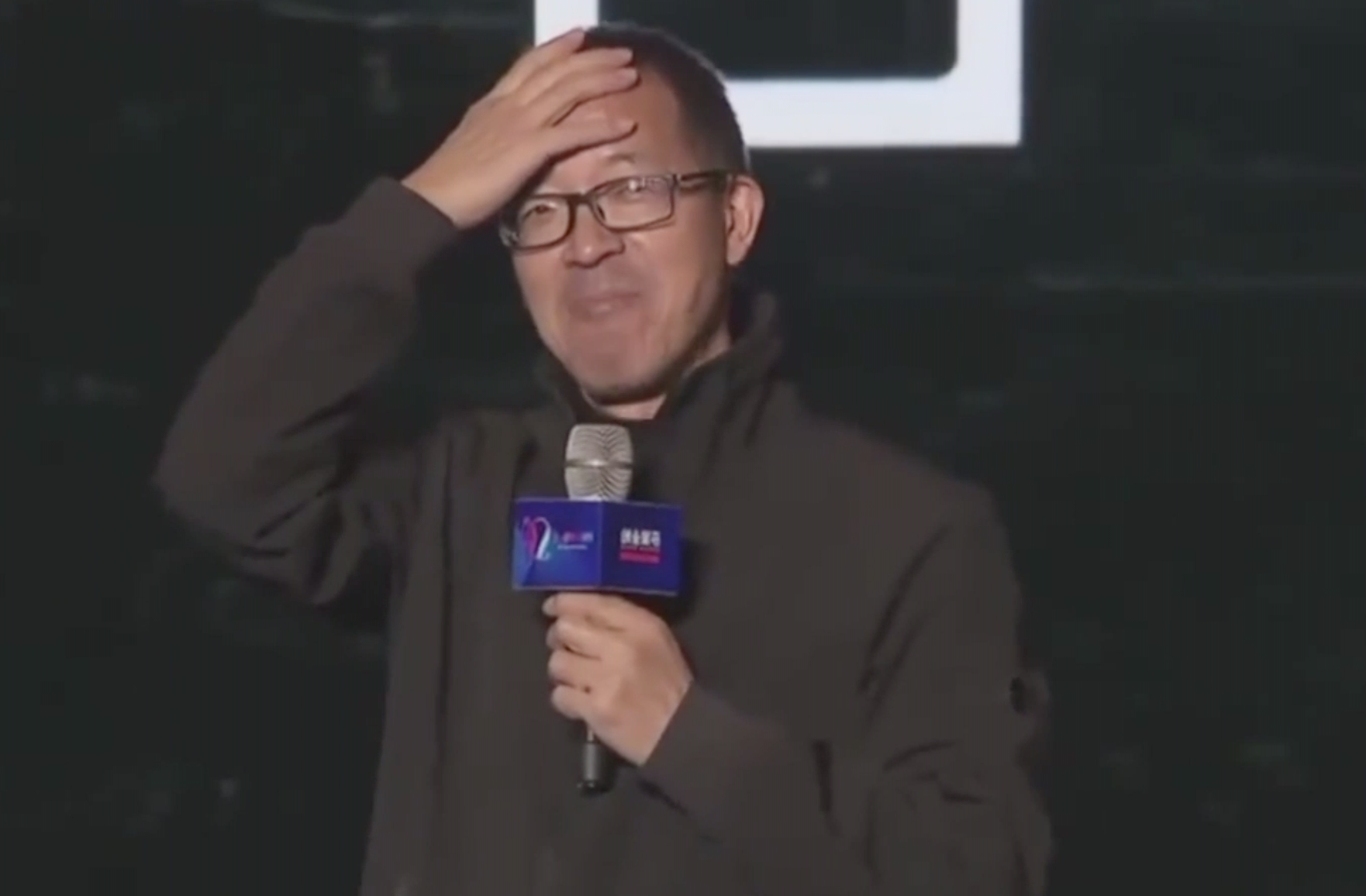 俞敏洪：被有个性的人掀桌子，不但不敢反掀，还得给对方加奖金