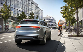 你还在想怎么开车，工程师已经在思考如何「刹车」了