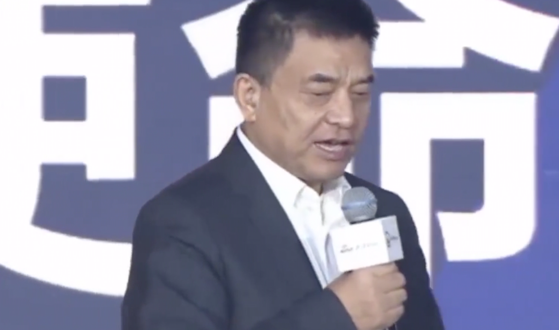 刘永好：短期内猪肉价格还会上涨，明年年中以后会逐步下降