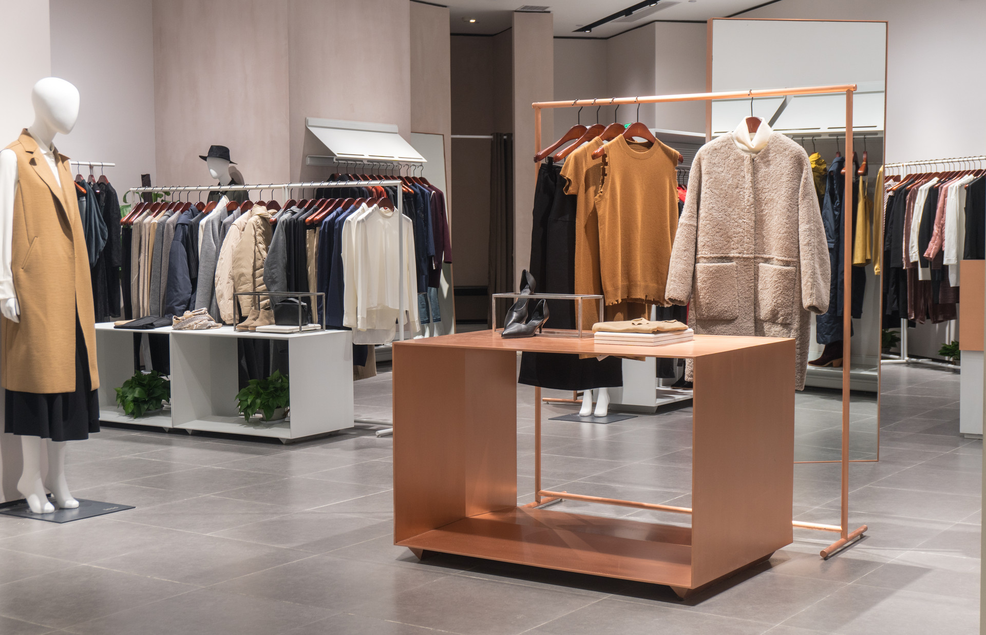 奢侈品牌服装今年多次抽检不合格！蔻驰、古驰、迪奥等大牌均在列！！