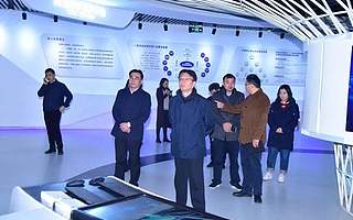 区党工委书记黄俊调研高新区新经济、新业态企业发展情况