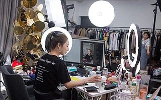 電商直播成2019最大風(fēng)口：依然扶不起阿斗蘑菇街？