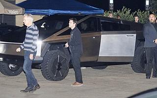 iPhone 被訴輻射超標，特斯拉電動皮卡 Cybertruck 已上路