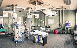 巨头67亿美元入场，达芬奇不再是一枝独秀