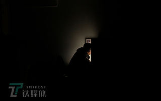 “凿壁借光”还没过时，付费自习室里的 9 个故事 | 钛媒体影像《在线》