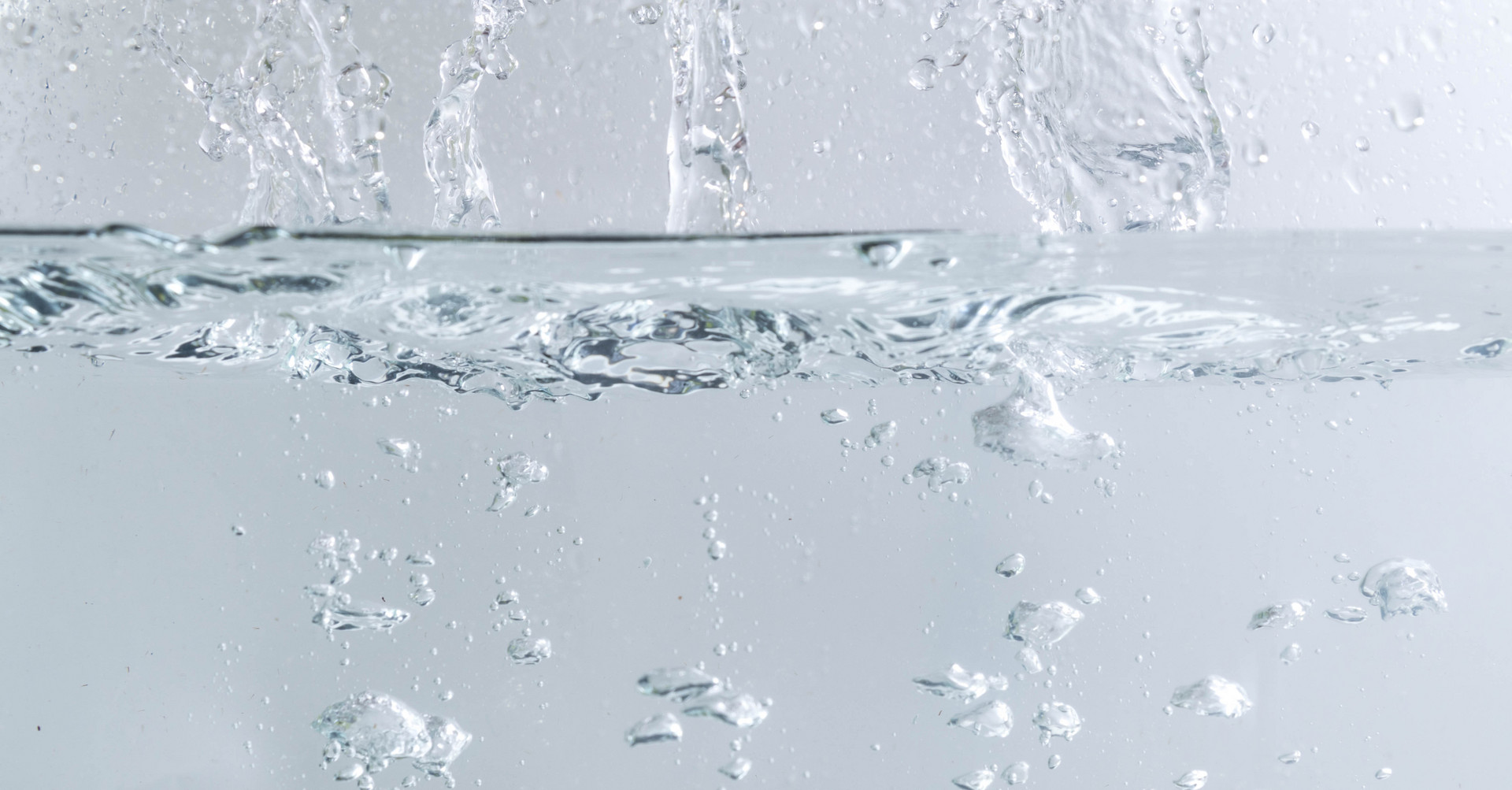 宗馥莉谈娃哈哈与王力宏解约：王力宏年纪大了，有审美疲劳