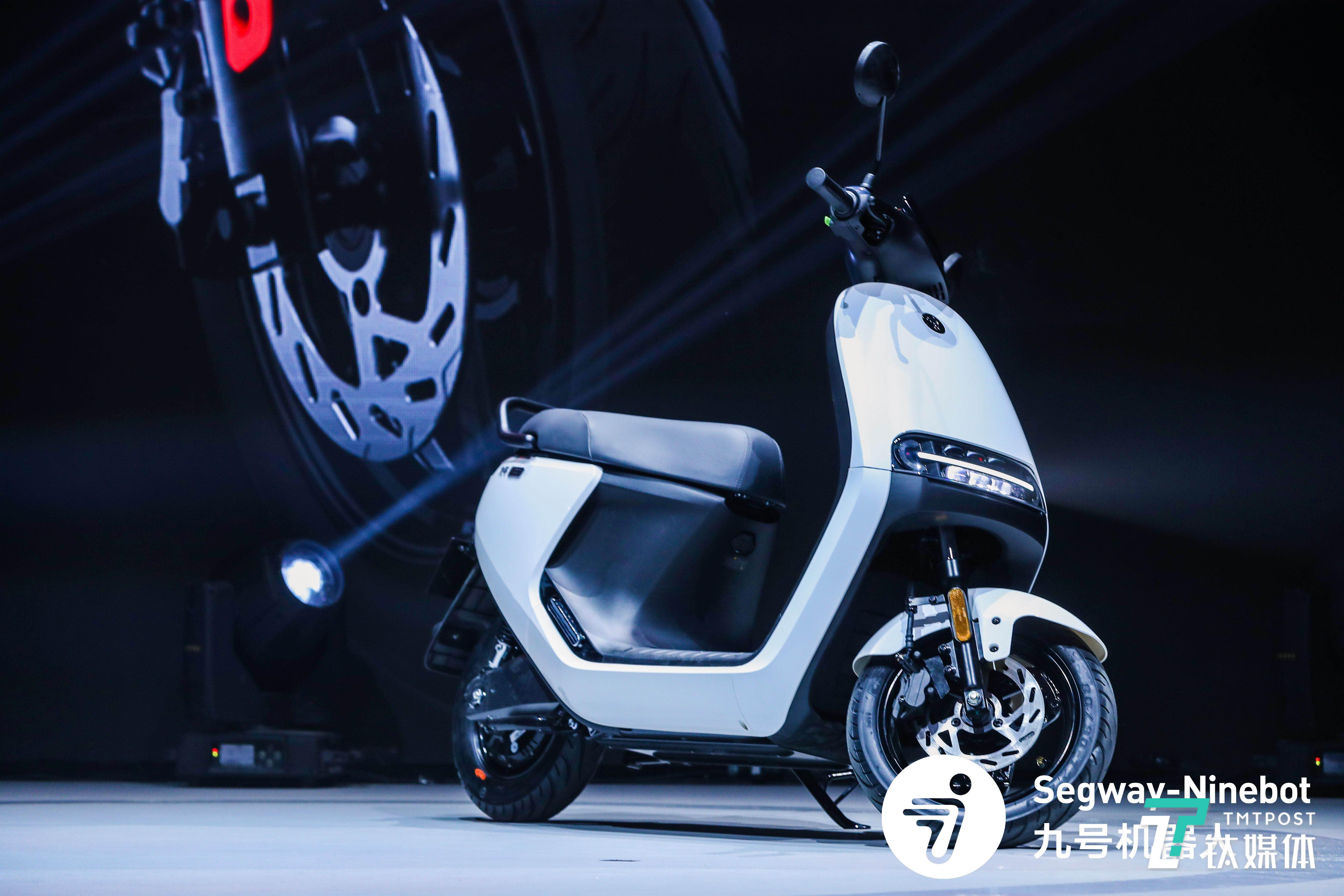 双电最高续航达240km,九号机器人发布多款电动车丨钛快讯