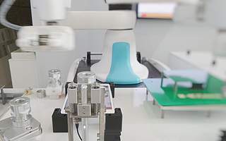 背靠红杉、复星，摩贝赴美IPO是“明星”还是“陷阱”？