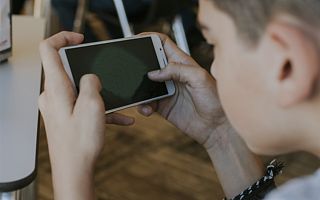 自走棋街头巷战，巨头扶持代理人