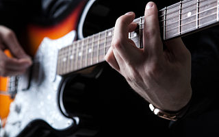 “洗歌”背后，网络神曲有何逻辑？