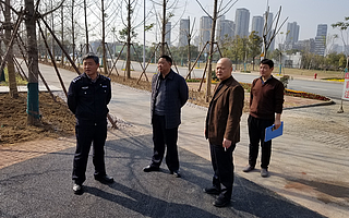 区党工委委员、局长万洪深入辖区“三看”现场调研指导安全保卫工作