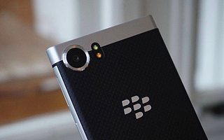 黑莓宣布與AWS合作推出為車載應用打造的互聯汽車軟件平臺