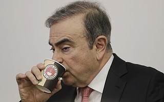 戈恩逃离日本后开了一场长达3小时的发布会：拒绝讲述如何离开，否认一切指控