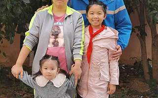 他曾是汽車維修工，如今坐擁3家快遞網點，給妻子買奔馳