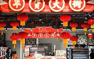 我在除夕夜送外卖，跟家人视频忍不住哭了