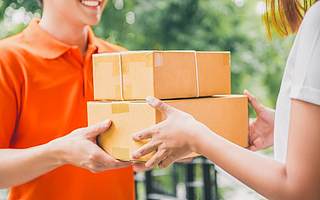 物流科技驅動，快遞員成出局者？