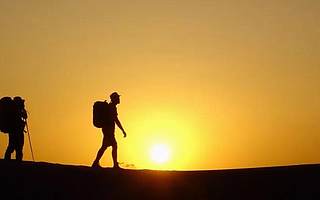 投资人告诫：危机中创业者可以借钱 可以对赌 决不能把个人绑进去