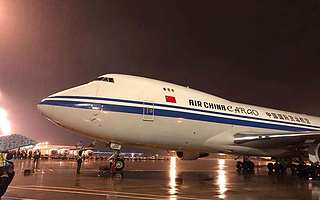 阿里巴巴菜鳥物流綠色通道最新進展：286萬醫(yī)用口罩包機送達(dá)