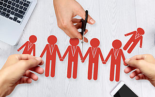 新潮傳媒宣布裁員500人，高管降薪20%