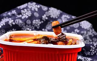 2.4億單身狗吃飯受歧視=100億新經濟