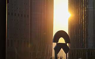 蔚来的难，何以来解？