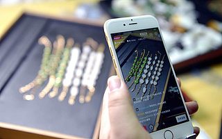 直播行业深度研究丨“直播+电商”模式下，导购直播3小时观看人数相当于复工6个月