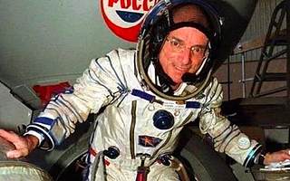 3.81亿元去太空玩10天，余票不多，手慢无