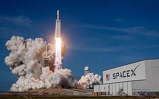 SpaceX安装新式火箭回收机器人