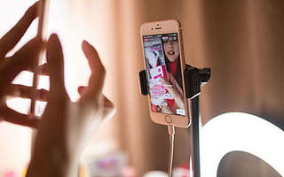 又一个造富神话：27天，李佳琦卖货10亿元