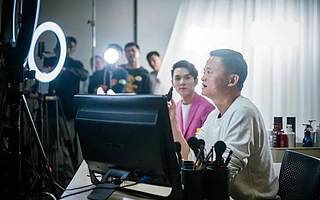 直播带货，我们用45分钟赚了3000万