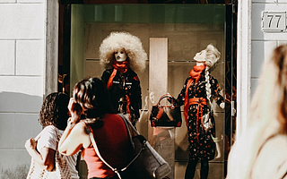 唯品会消费贷余额猛降近八成 金融产品也屡陷“停用风波”