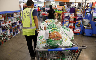 面对“囤货”需求，北美零售业极限应考