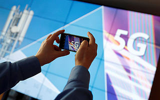 三家运营商发布了“5G消息白皮书”，短信“变脸”求生