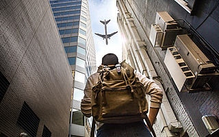 连亏六年、股价跌破1美元，曾经的明星公司途牛怎么了？