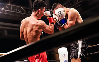 VR拳賽刺激體驗，免費拿5G手機！中國電信天翼云VR帶你激戰到底