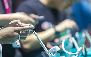 网络游戏红利未减，昆仑万维如何急于转型？