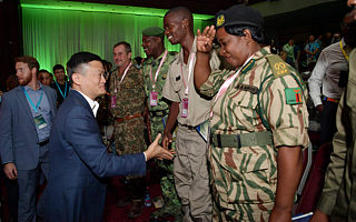 12名非洲巡护员1名司机遭袭牺牲，马云为遗属紧急提供援助