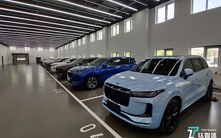 不再强调「增程式」，理想ONE重新调整定位为「插电混动」