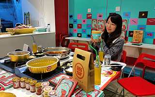 夜經(jīng)濟(jì)比去年更亮！阿里數(shù)據(jù)顯示5月以來(lái)夜間網(wǎng)購(gòu)占比近四成