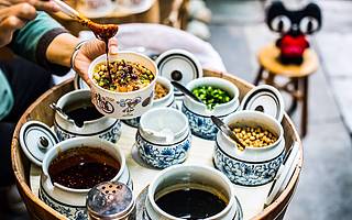 “疫情”后游客銳減，寬窄巷子“想明白了”：上天貓！