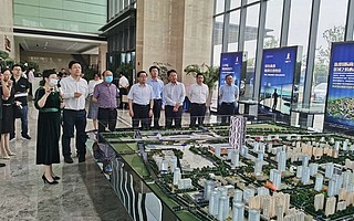 省政府副秘书长谢润盛来常州国家高新区调研指导工作