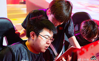 8522万元，韦朕为什么要赔斗鱼这么多钱？