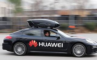 「不造车」的华为，却在带着汽车产业奔跑