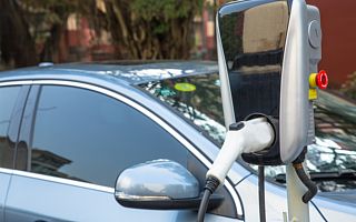 華為、阿里相繼入場，如何掘金價值萬億的充電樁